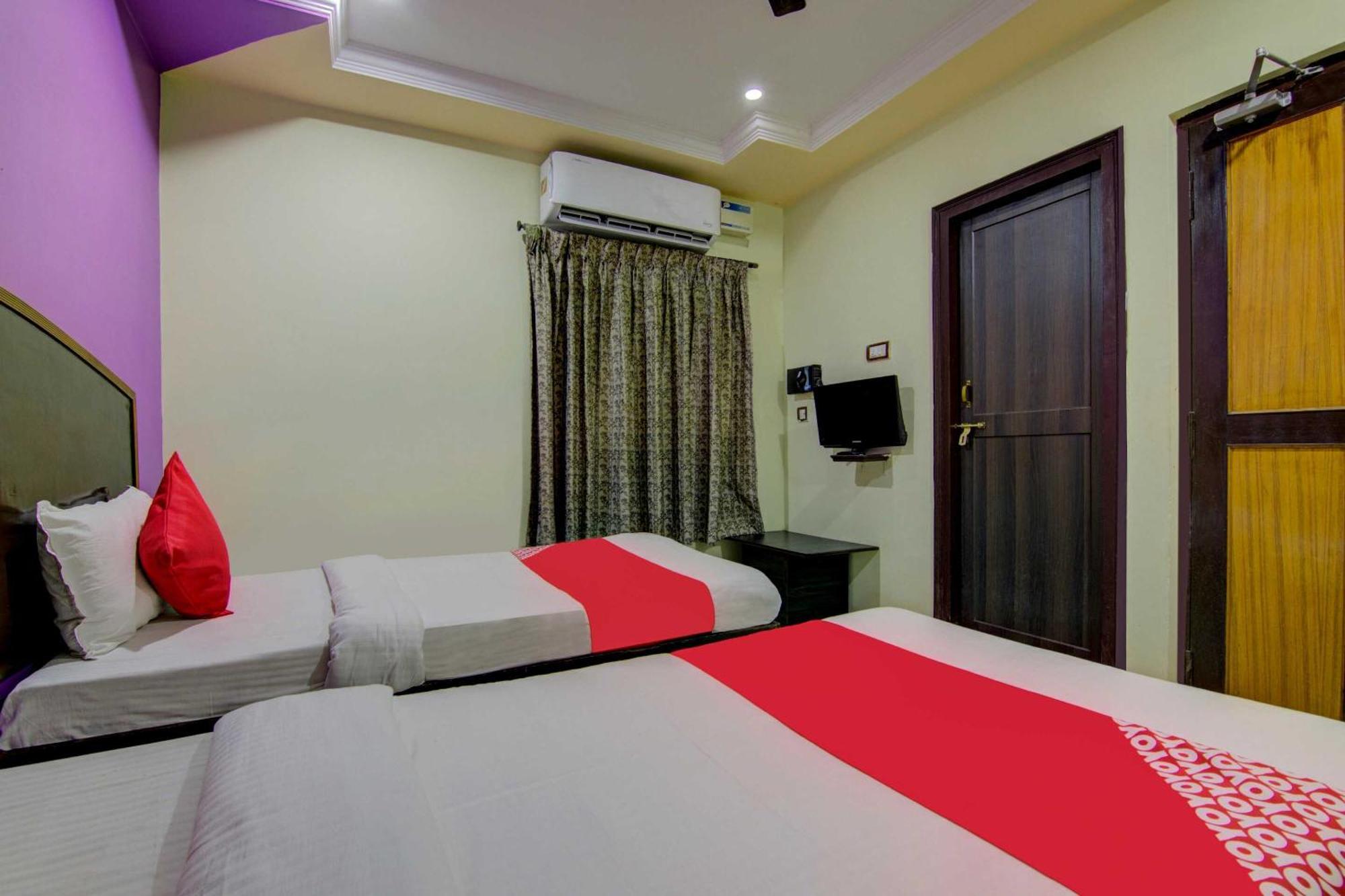 Hotel O K S N Residency Pedda Waltair المظهر الخارجي الصورة